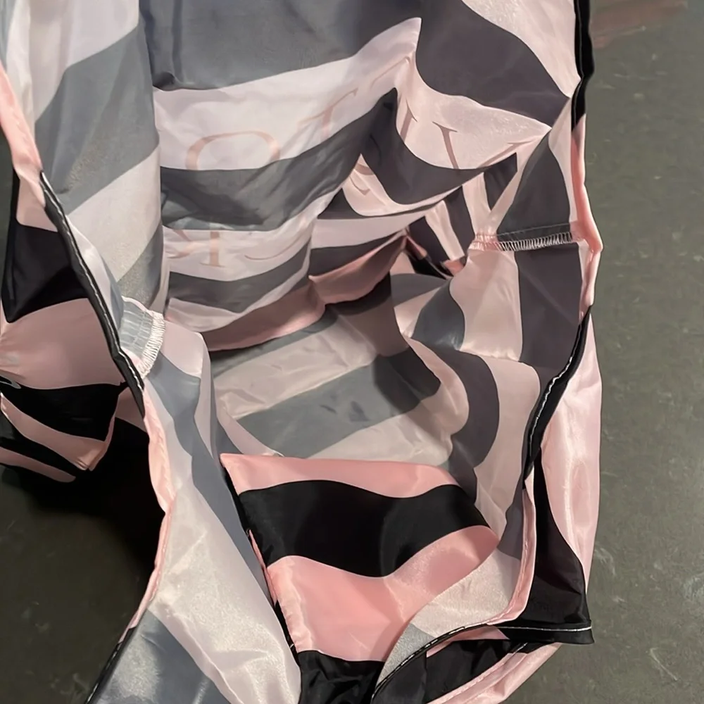 Victoria’s Secret Striped Packable Foldable Tote Bag - Picture 7 of 11